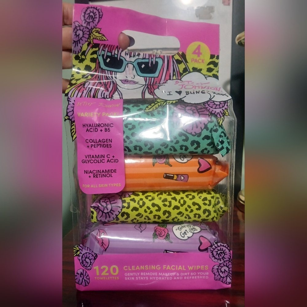 Betsey Johnson Cleansing Wipes